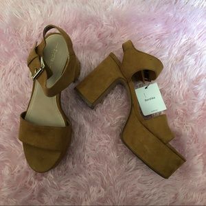 Zara Bershka chunky platform sandals NWT 8